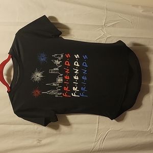 Friends T-shirt New York Fireworks XS